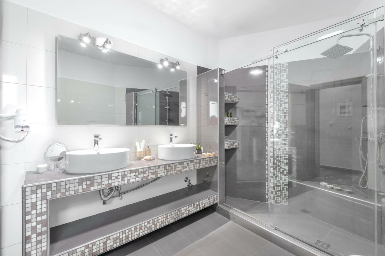 Athina Luxury Apartments Ayios Nikolaos Bagian luar foto