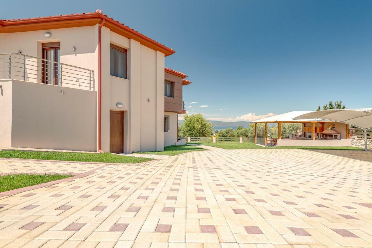 Athina Luxury Apartments Ayios Nikolaos Bagian luar foto